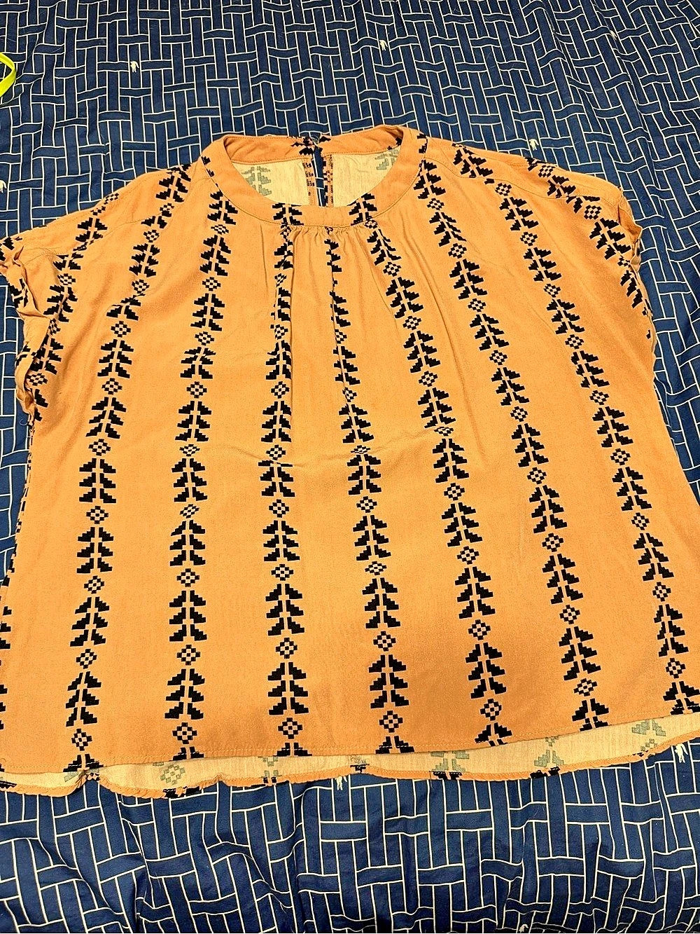 SHEIN Geometric Blouse in Orange & Black Size XL